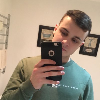 Profile Picture of ByronByrolikethePen (@byronandrew3007) on Twitter