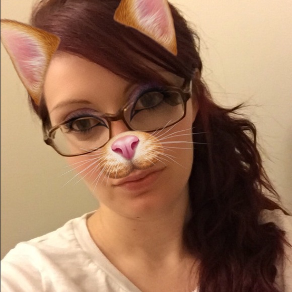 Profile Picture of Samantha Goodwin (@samanthag1027) on Poshmark