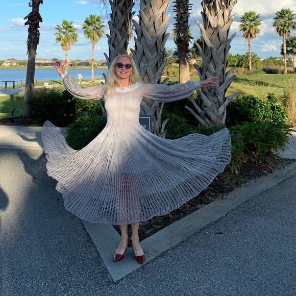 Profile Picture of Egle Arnett (@evaskelyte) on Poshmark