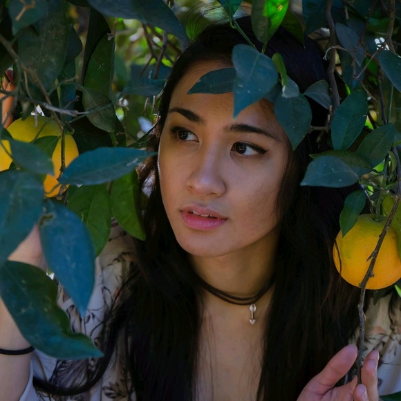 Profile Picture of Clarissa Barra (@sesshen) on Poshmark