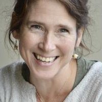 Profile Picture of Elizabeth Logue (@NibiLogue) on Twitter