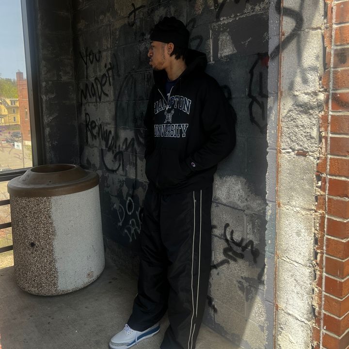 Profile Picture of Mal (@malcolm.b_) on Tiktok