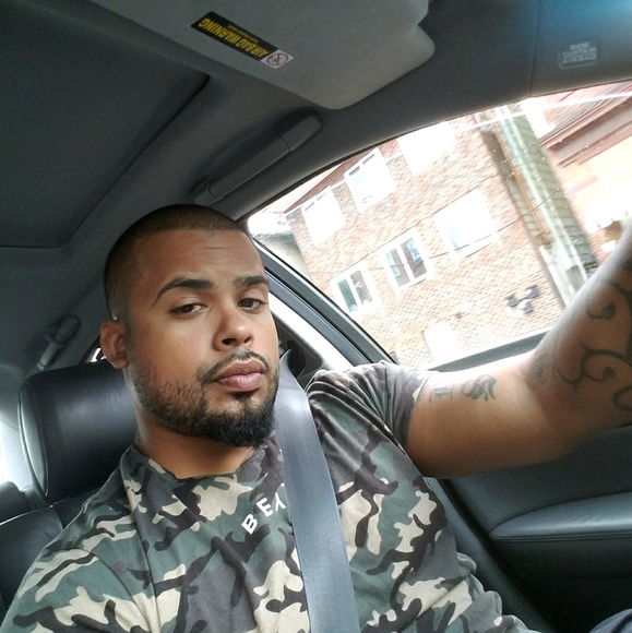 Profile Picture of Joshua Ayala (@jayala732) on Poshmark