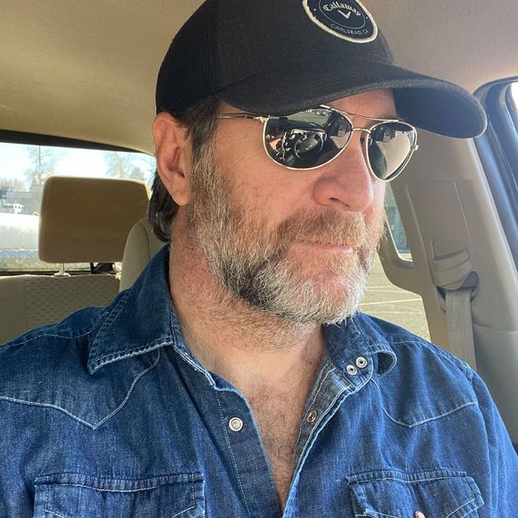 Profile Picture of Joel Roberts (@atlasstoneworks) on Poshmark