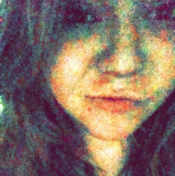 Profile Picture of Emma Mishak (@emmamishak) on Poshmark