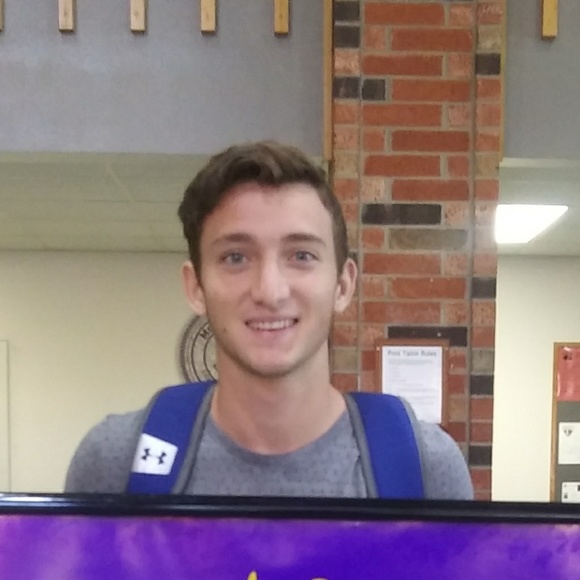 Profile Picture of Christopher Sieberhagen (@chrissiebs) on Poshmark