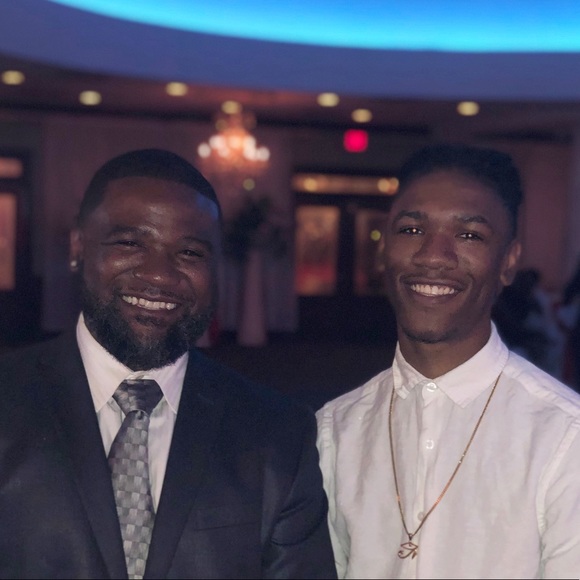 Profile Picture of Tonio Mayo (@mayoszn) on Poshmark