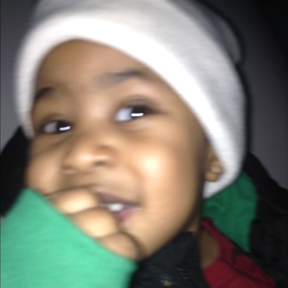 Profile Picture of Markhi Palos (@khikhip) on Poshmark