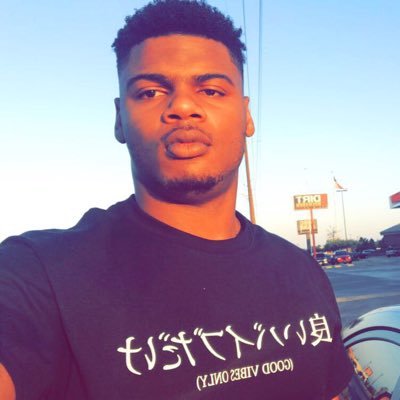 Profile Picture of Chris Bishop 🎒🕋 (@ChrisBoomXVII) on Twitter