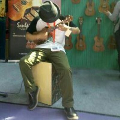 Profile Picture of OutMan·Ron·Jim (@OutMan_Ron) on Twitter