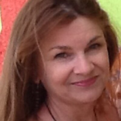 Profile Picture of Roxanne Crain (@rcrain_crain) on Twitter
