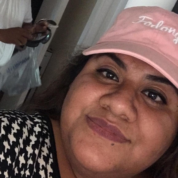 Profile Picture of Maria ester Saldana (@esterscloset16) on Poshmark