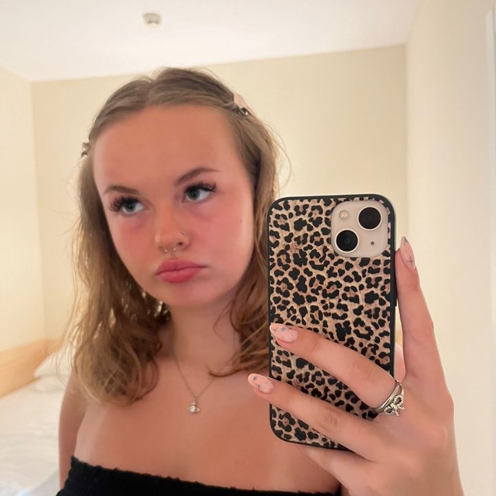 Profile Picture of nell (@nellholmes) on Tiktok