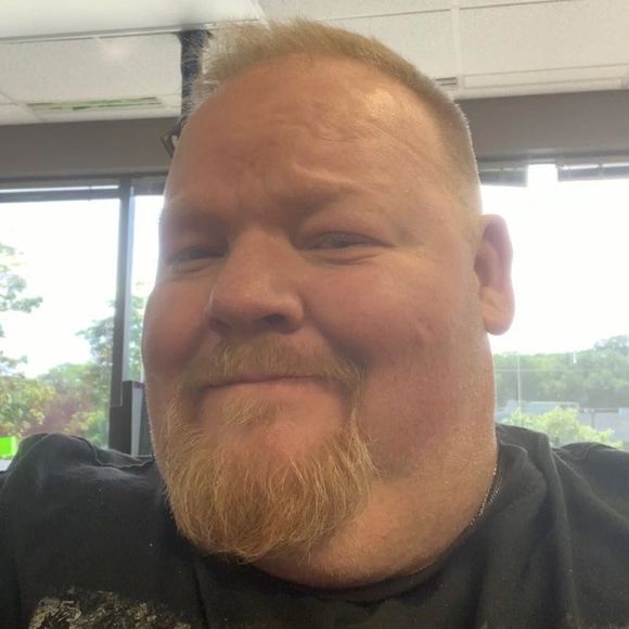 Profile Picture of Michael Cantrell (@mdc530) on Poshmark