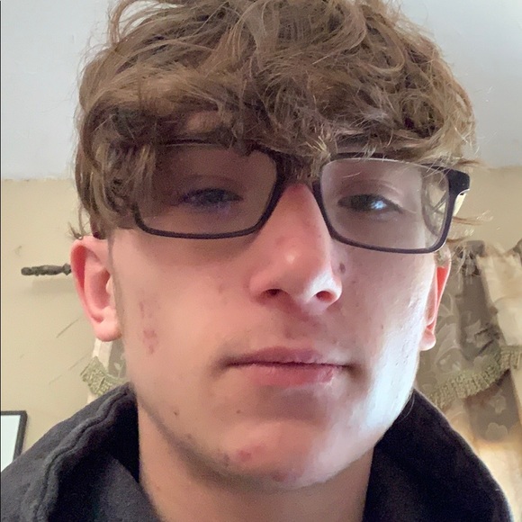 Profile Picture of Bradley Peery (@bradleypeery) on Poshmark