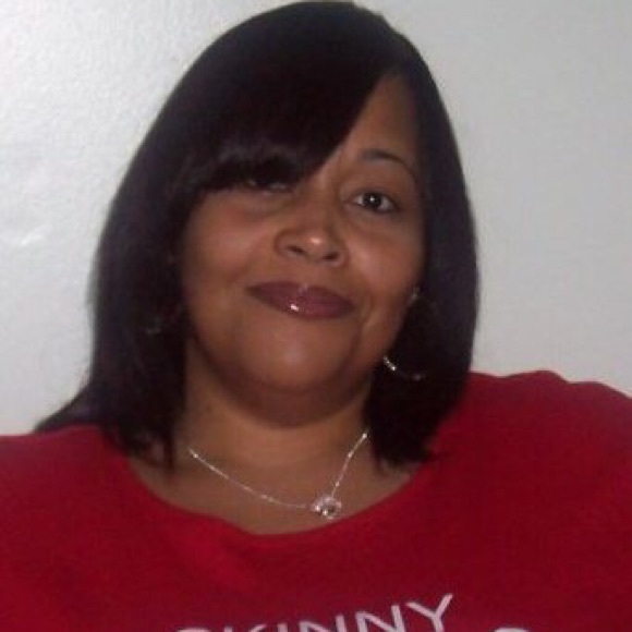 Profile Picture of Dawn Carter (@treste2) on Poshmark