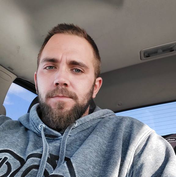 Profile Picture of Maxime St pierre (@kawasaki_2002) on Poshmark