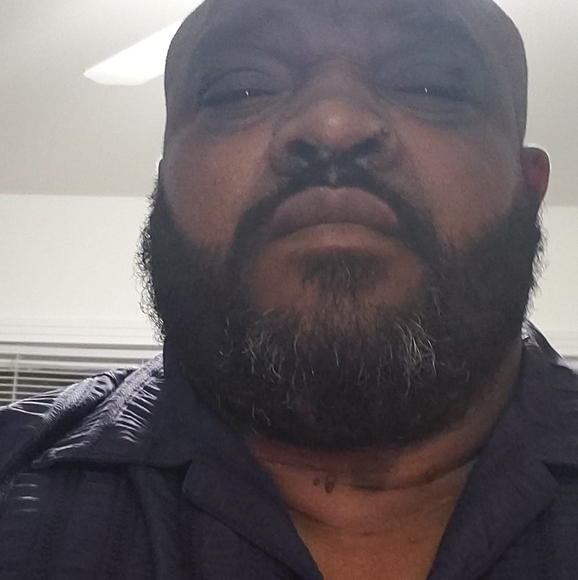 Profile Picture of Ellis Jackson (@ellisjackson44) on Poshmark