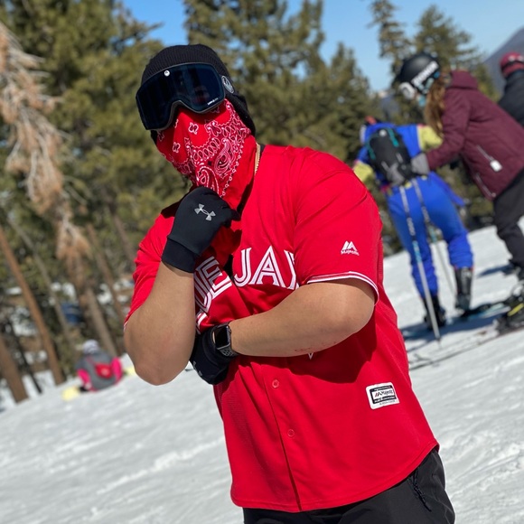 Profile Picture of Erick Acevedo (@erick55acevedo) on Poshmark