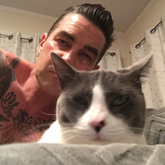 Profile Picture of Ian Miller (@epicsoundtracks) on Poshmark