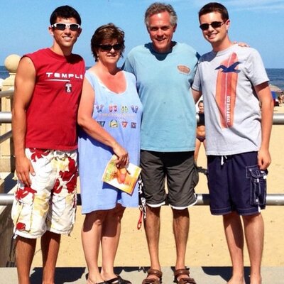 Profile Picture of Sean K. Crossley (@SeanKCrossley) on Twitter