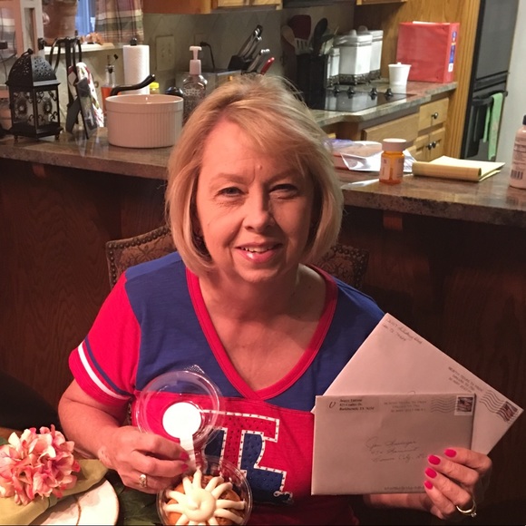 Profile Picture of Jan Snedegar (@scully360) on Poshmark