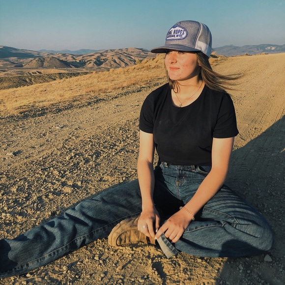 Profile Picture of Lela Biekert (@lbiekert) on Poshmark