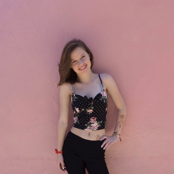 Profile Picture of Morgan Mulac (@morganmulac) on Poshmark