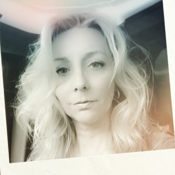 Profile Picture of Christine Leonarski duva (@cduva) on Poshmark