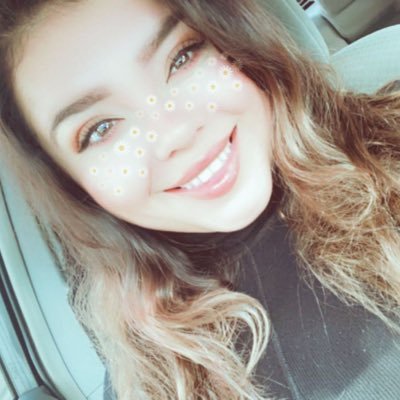 Profile Picture of Paula Torres (@PaulaPonky) on Twitter