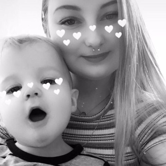 Profile Picture of Breeanna Laurance (@b_laurance) on Poshmark