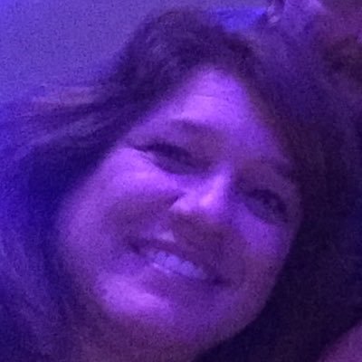Profile Picture of Debbie Niles (@fishingthevee) on Twitter