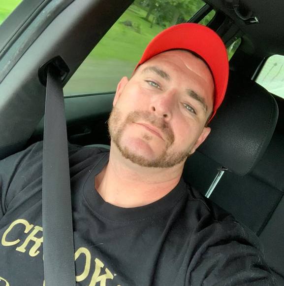 Profile Picture of Andrew Borchert (@borcherts) on Poshmark