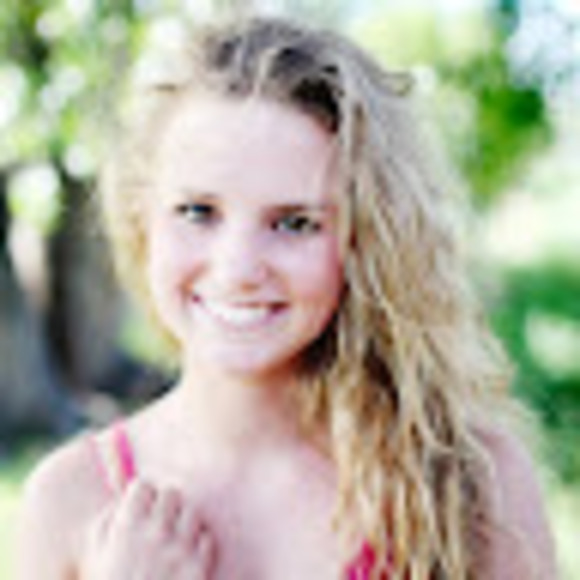 Profile Picture of Kate Mcgee (@katemcgee629) on Poshmark
