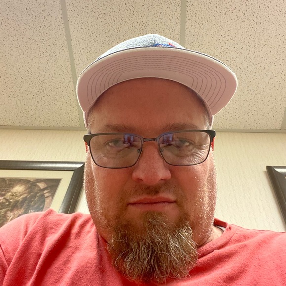 Profile Picture of Mark Spradlin (@spradlin23) on Poshmark