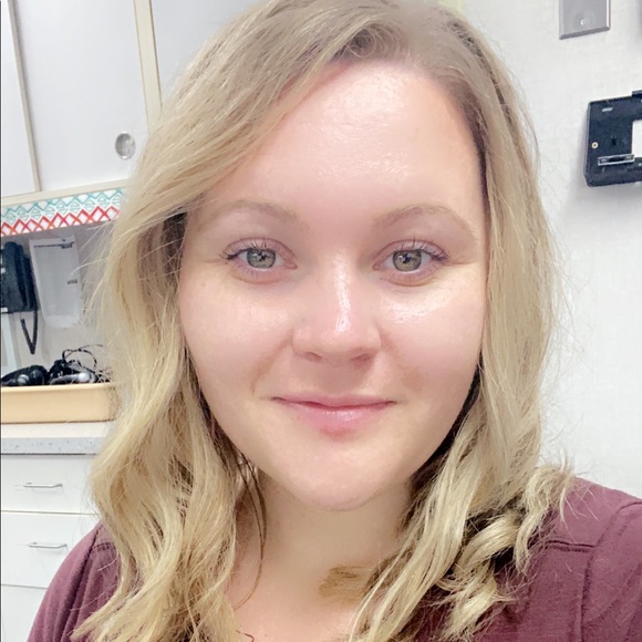 Profile Picture of Brianne Wagner (@briannewagner27) on Poshmark