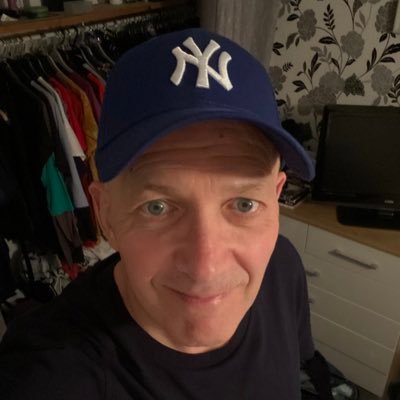 Profile Picture of Andy Hawkes (@Hawkesy22) on Twitter
