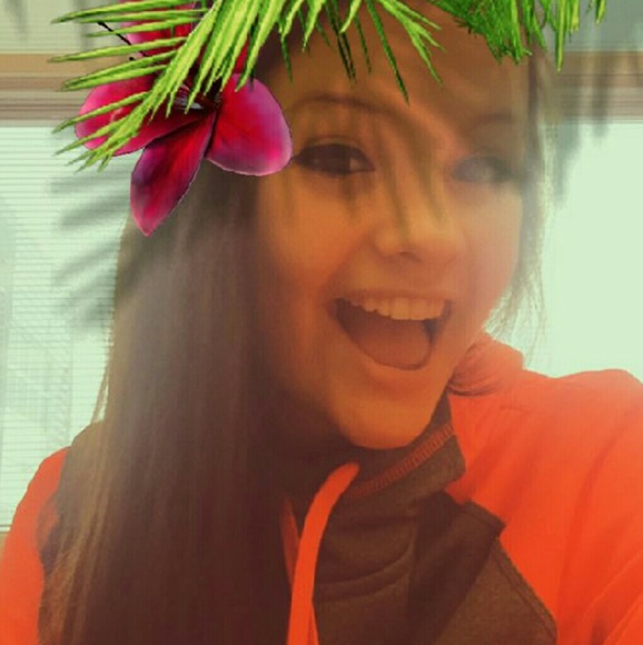 Profile Picture of Harper Overall (@harperhayley99) on Poshmark