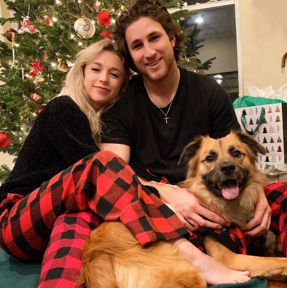 Profile Picture of Aubrey Daboval (@aubreylynndab) on Poshmark