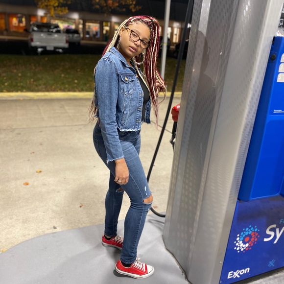 Profile Picture of Kayla Ricks (@kaylaricks1216) on Poshmark