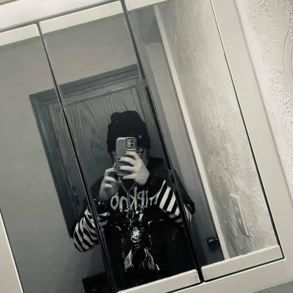 Profile Picture of Andrew Tice (@andrewtice) on Poshmark