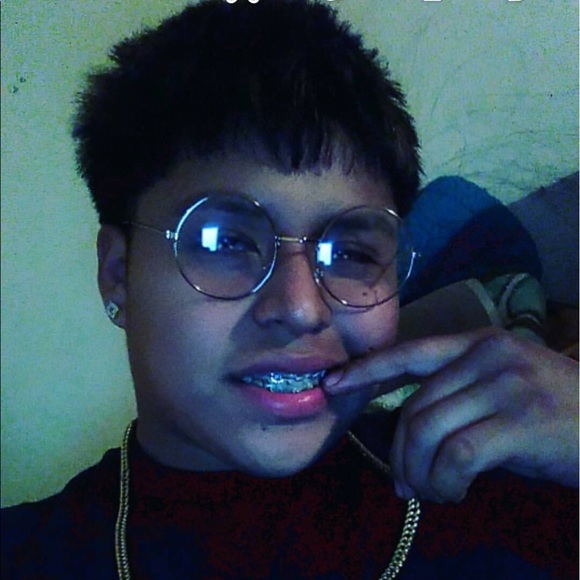 Profile Picture of Juan Serrano (@juanserr16) on Poshmark