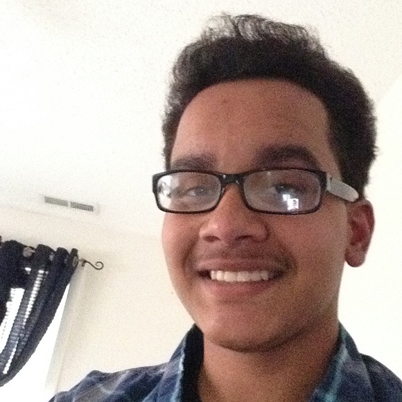 Profile Picture of Edward Perez (@eddyperez123) on Poshmark