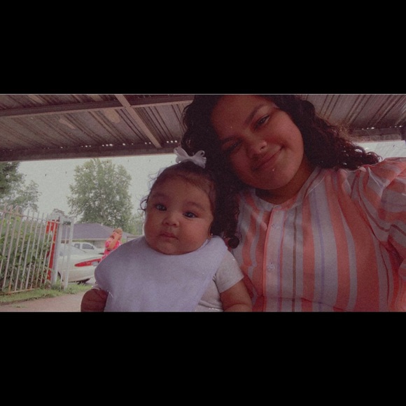 Profile Picture of Julissa Velasquez (@julissa19885) on Poshmark