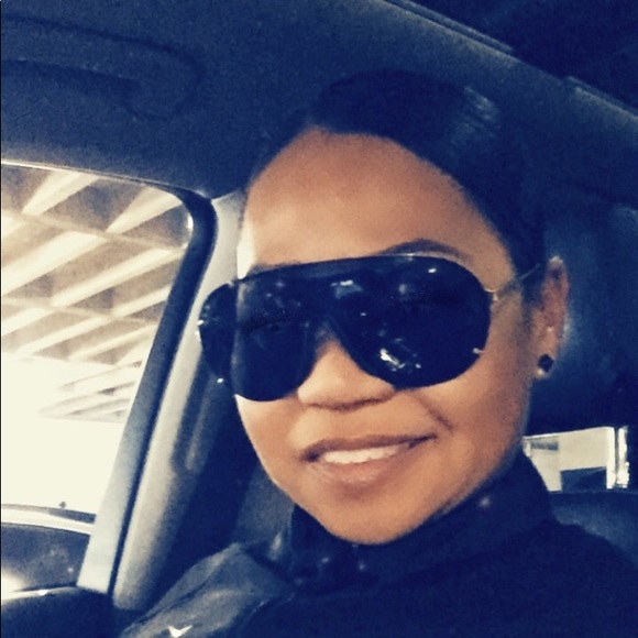 Profile Picture of Kim Armstead (@kbrown9600) on Poshmark