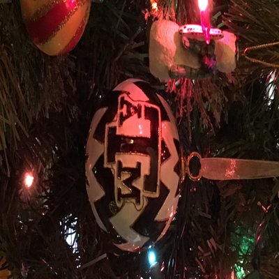 Profile Picture of Vicki (@VickiMathieu) on Twitter