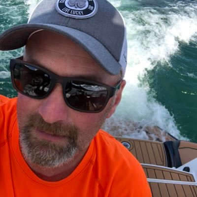 Profile Picture of Adam Nichol (@swoosh5150) on Twitter