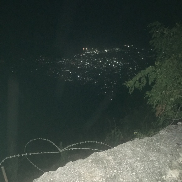 Profile Picture of Aashley Goguette (@aashleygoguette) on Poshmark