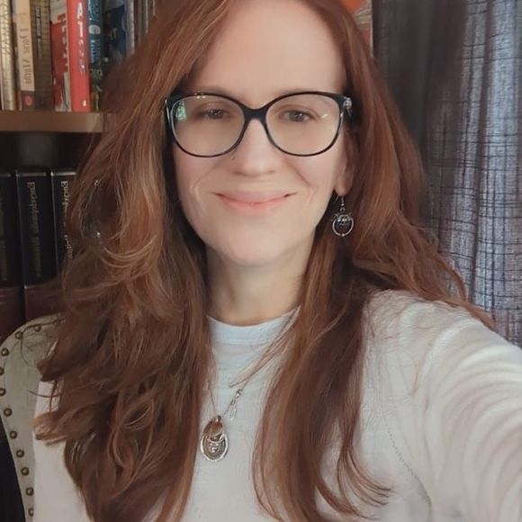 Profile Picture of Amy Berlew (@andratte) on Poshmark