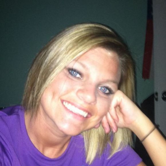 Profile Picture of Katie Ankney (@katieankney) on Poshmark